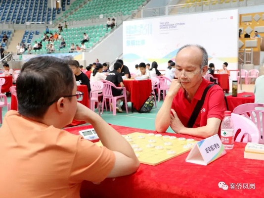 佛冈五一象棋比赛盛况空前（来看看这些棋手的高超技艺）-第3张图片-www.211178.com_果博福布斯