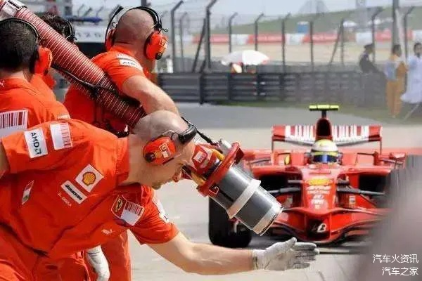 F1赛车手开普通车？介绍F1赛车手的日常生活-第2张图片-www.211178.com_果博福布斯